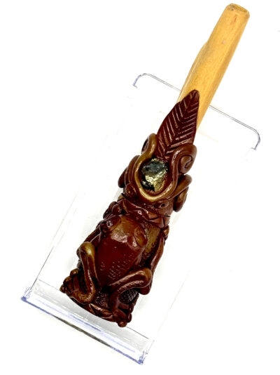 kuripe-kambo-frog-with-reservoir