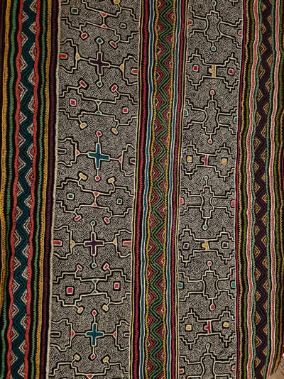shipibo-konibo-ceremonial-hand-embroided-kene-icaros-ceremonial-art-peru-dim_-65x165cm(2) shipibo-konibo-ceremonial-hand-embroided-kene-icaros-ceremonial-art-peru