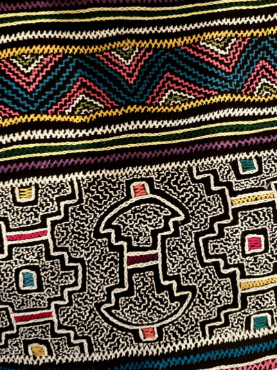 shipibo-konibo-cerimonial-art-hand-embroided-icaros-kene-cloth-peru