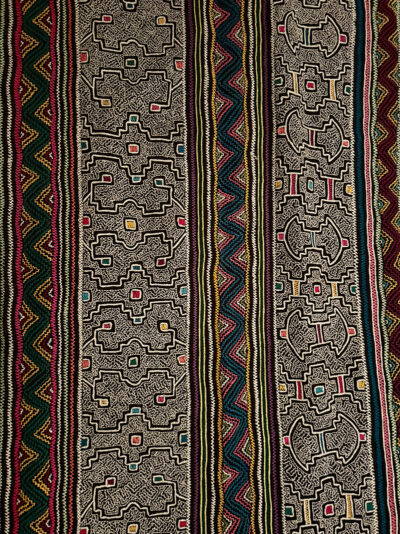 shipibo-konibo-cerimonial-art-hand-embroided-icaros-kene-cloth-peru