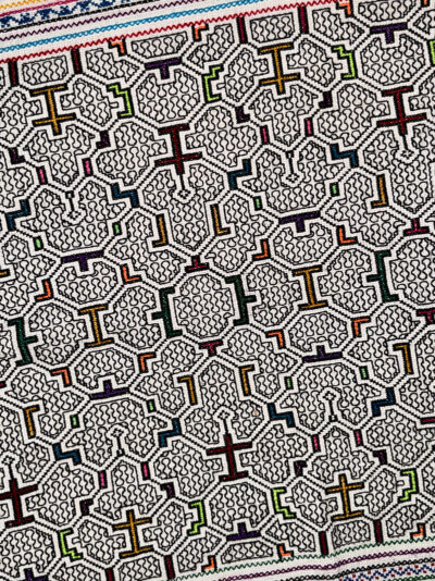 shipibo-konibo-hand-embroided-kene-cerimonial-art-peru-dim-65x140cm(2) shipibo-konibo-hand-embroided-kene-cerimonial-art-peru