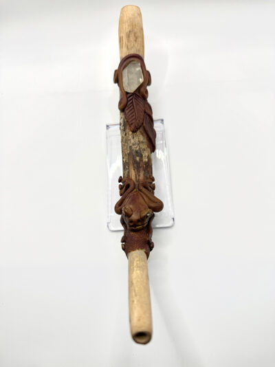 tepi-kambo-frog-and-crystal